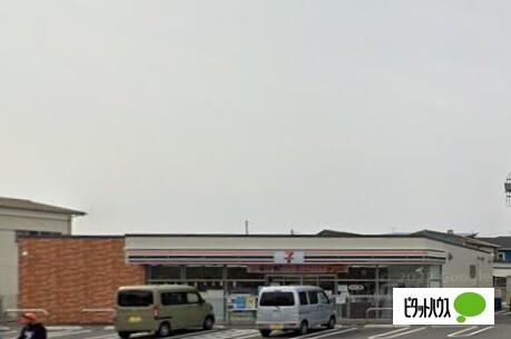 セブンイレブン富士宮中里東町店：724m