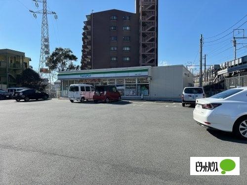 ファミリーマート沼津岡一色南店：945m
