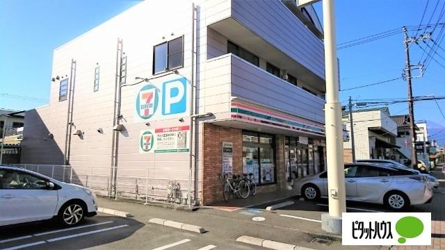 セブンイレブン沼津港店：237m