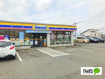 ミニストップ富士厚原店：626m