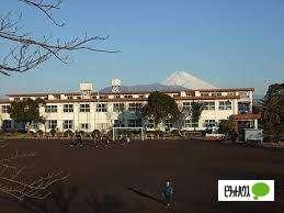 三島市立長伏小学校：608m
