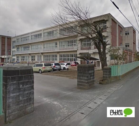 富士宮市立東小学校：778m
