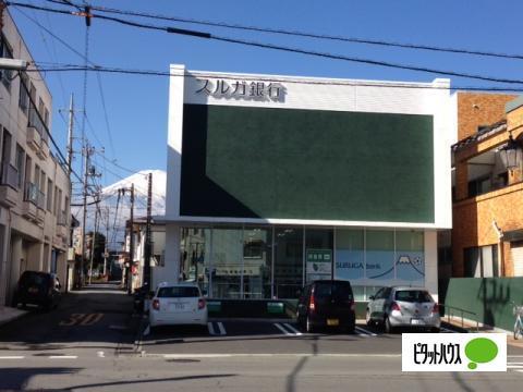 スルガ銀行御殿場駅支店：471m