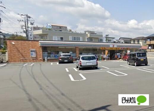 セブンイレブン富士宮朝日町店：526m