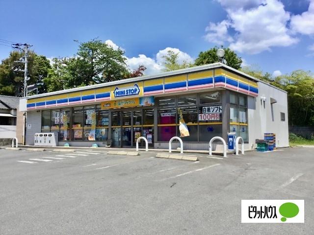 ミニストップ沼津西沢田店：247m