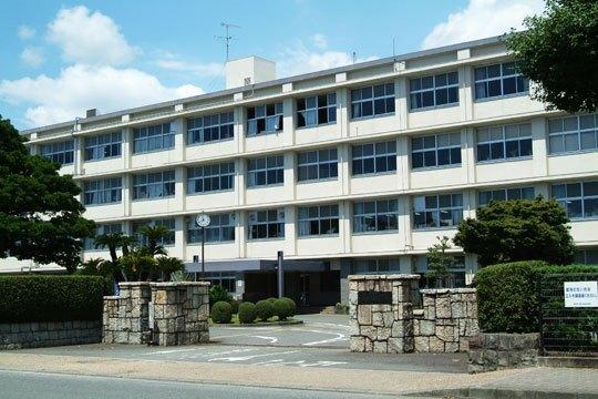 静岡県立富士高校：4986m