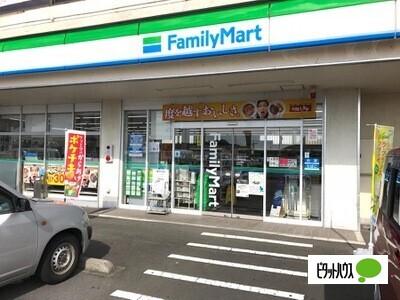 ファミリーマート三島梅名店：577m