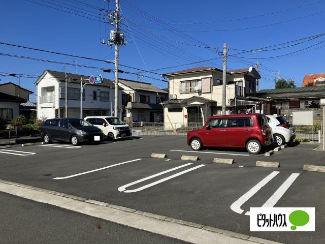 カイロス若の宮（201） 駐車場