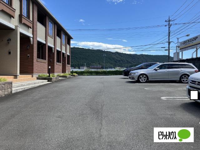 エムティーハイツⅠ（203） 駐車場