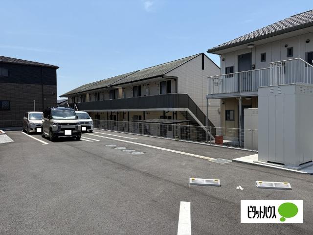 リバーサⅡ（101） 駐車場