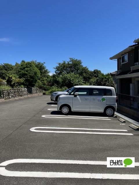 ビスタフローラ（101） 駐車場
