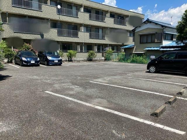 エクメネーキヤⅡ（202） 駐車場