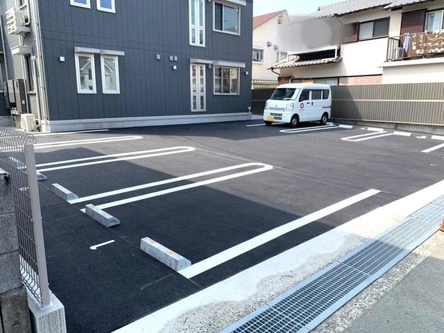 グランパセオ（305） 駐車場