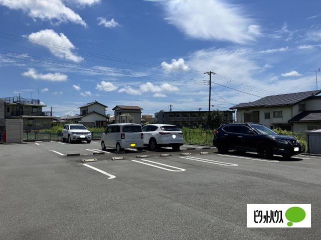 アグレアーブル（201） 駐車場