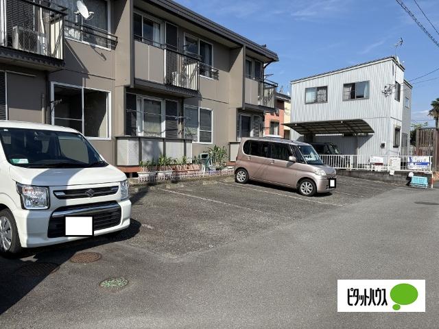 サンモール小泉（１０１） 駐車場
