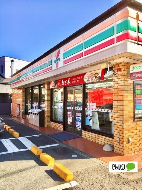 セブンイレブン富士市下横割店：554m