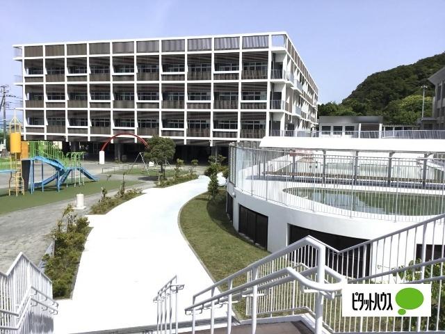 沼津市立静浦小学校：1679m