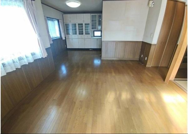 富士市石坂の中古一戸建て リビング