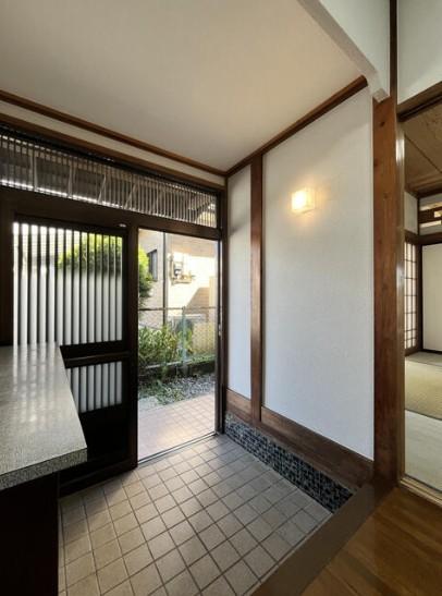 富士市天間中古戸建 玄関