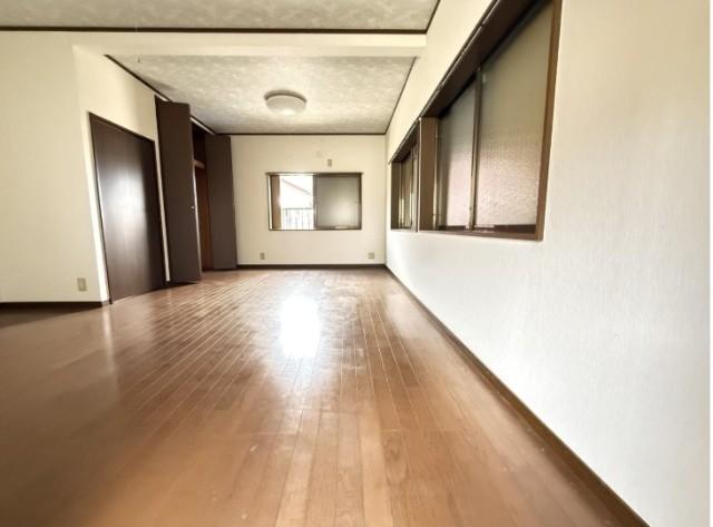 富士宮市大鹿窪中古戸建 リビング