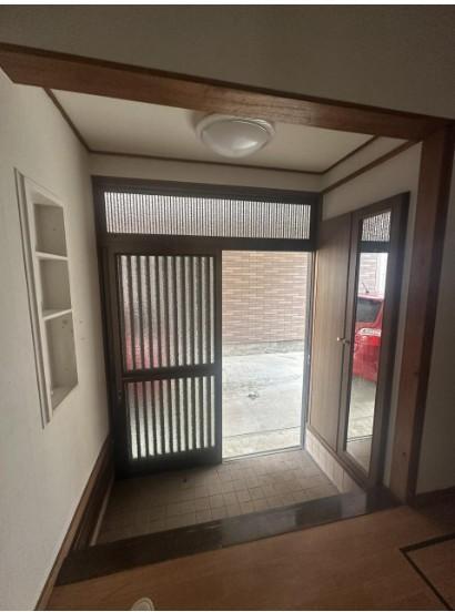 富士宮市大鹿窪中古戸建 玄関