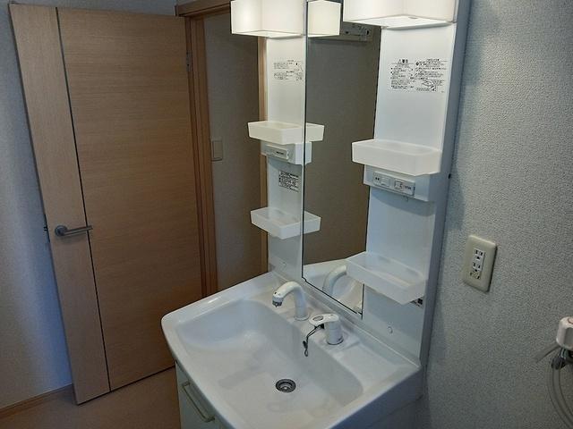 フォーレストヒルズ参番館（104） 洗面