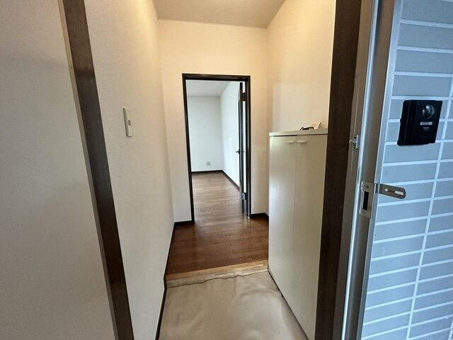 クレストール石山（101） 玄関