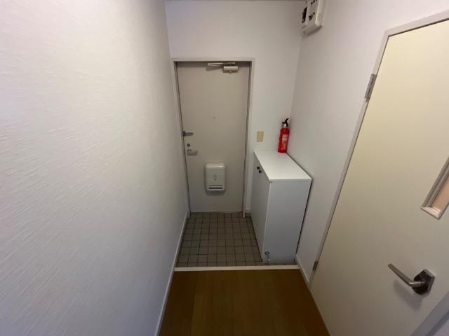 ハイツユートピア 玄関