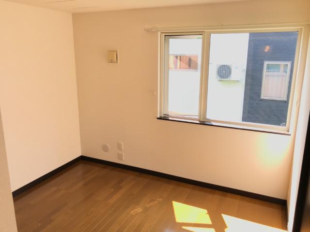 レフュージ川沿 部屋画像