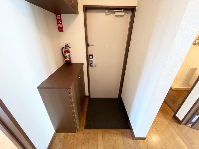 ティンカーベル元町 玄関