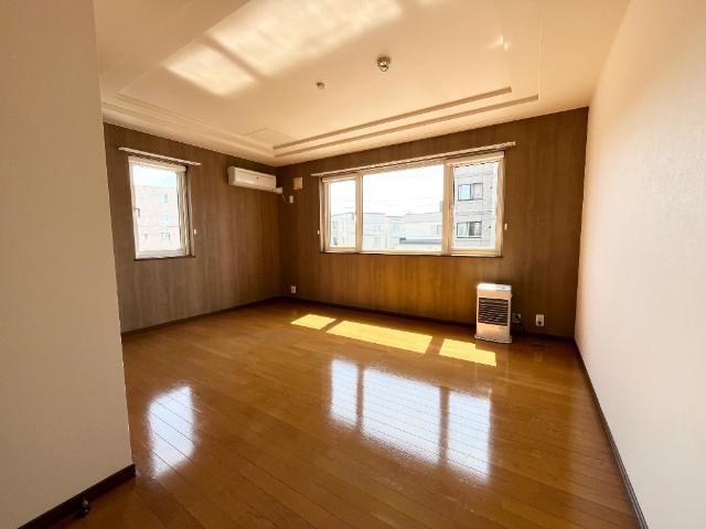 ティンカーベル元町 リビング