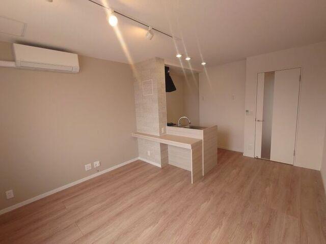 first sky L（203） 部屋画像