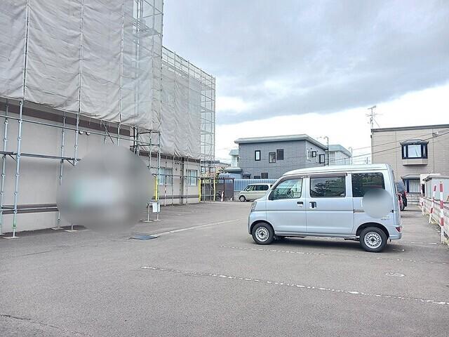 パレ麻生（204） 駐車場
