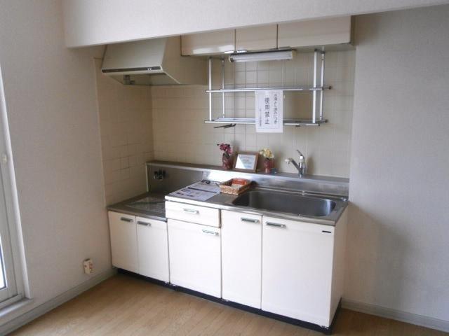 レスタシオン元町　壱弐参四番館（2202） キッチン