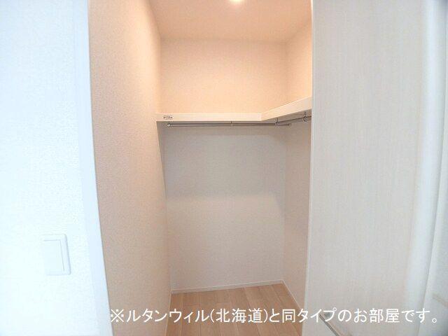 インテルノ　ウエスト（101） 収納