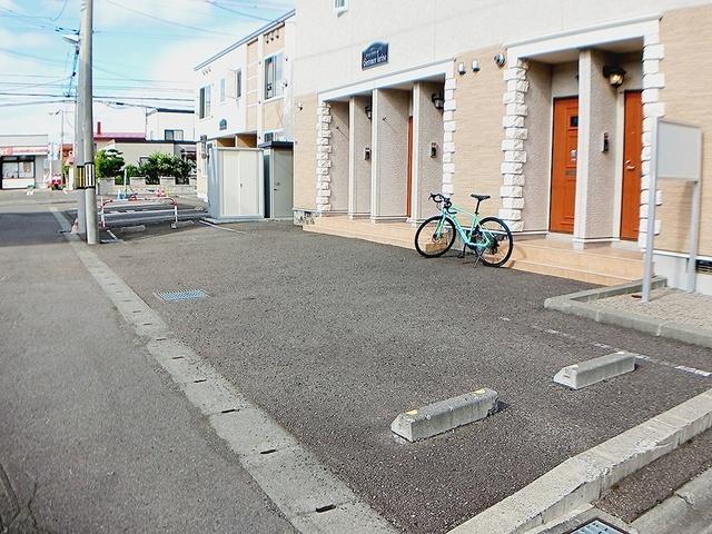 ジェルメブリーゼ（101） 駐車場