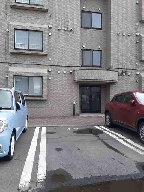 ジャンピュール（106） 駐車場