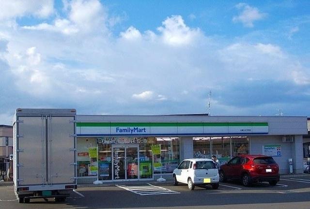 ファミリーマート大麻ひかり町店：400m