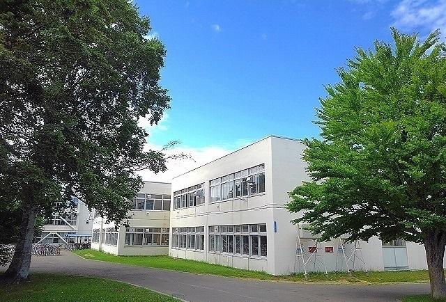 大麻中学校：1200m