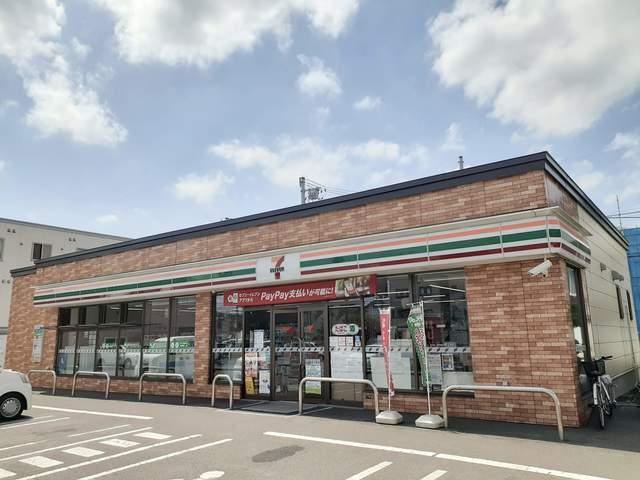 セブンイレブン：225m