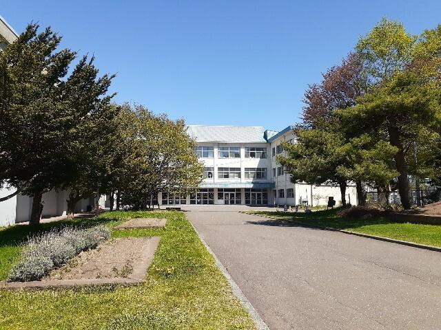 恵庭小学校：350m