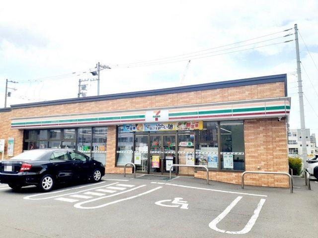 セブンイレブン：250m