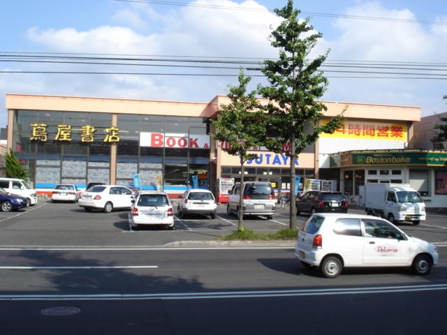 ツタヤ：400m