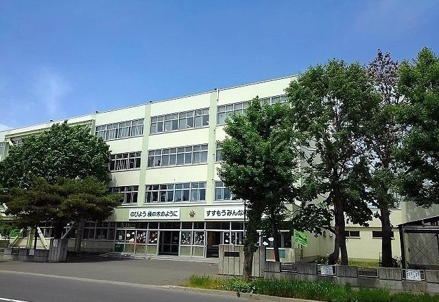 栄東小学校：280m