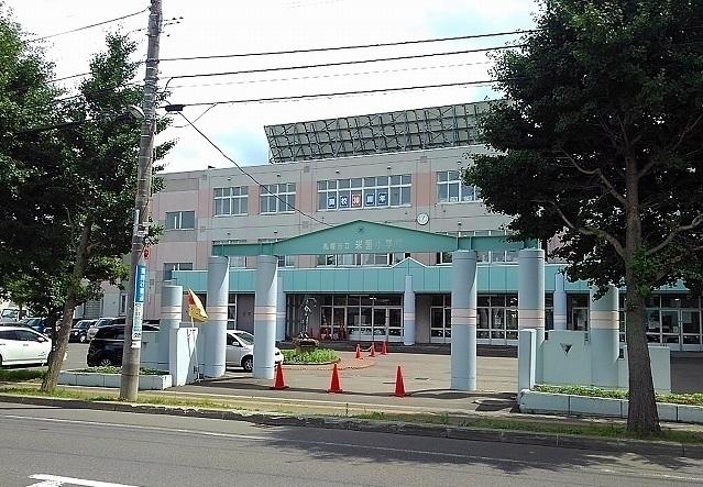米里小学校：500m