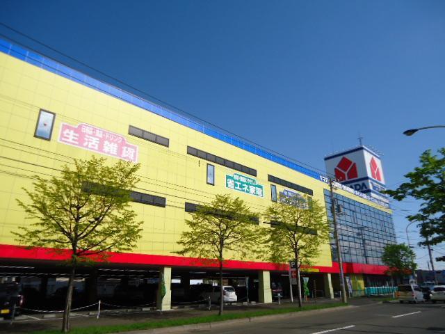ヤマダ電機テックランド札幌屯田店：1969m