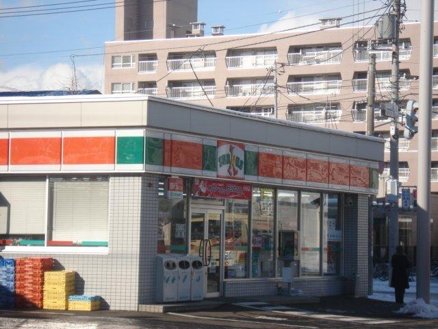 サンクス北32条西店：927m