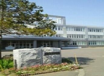 大曲東小学校：550m