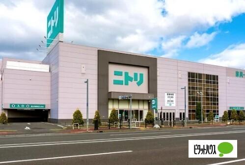 ニトリ厚別店：635m