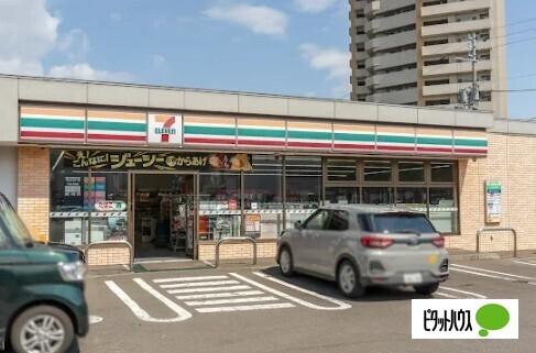 セブンイレブン札幌厚別中央5条店：376m